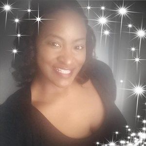 Meet your Posher, LeeLee Renee